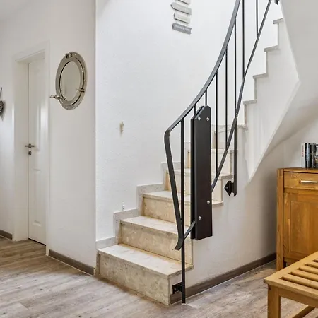 Mit Hund By Interhome بيت للعطل